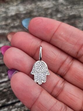 MRS215CREATIONS S925 Sterling Silver Hamsa Hand Pendant w/ Clear Cubic Zirconia
